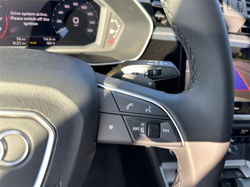 New 2025 Audi Q3 2.0T Premium image 23