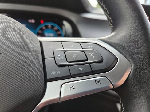 Used 2025 Volkswagen Atlas Cross Sport SE FWD image 14