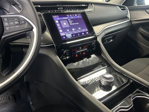 Used 2023 Jeep Grand Cherokee Laredo w/ Trailer Tow Prep Group (B) image 20