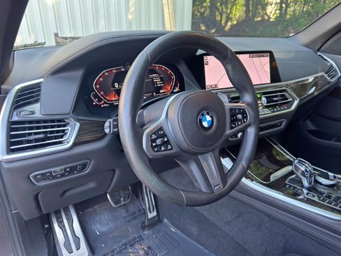 Used 2020 BMW X5 xDrive40i w/ M Sport Package AWD/4WD image 11