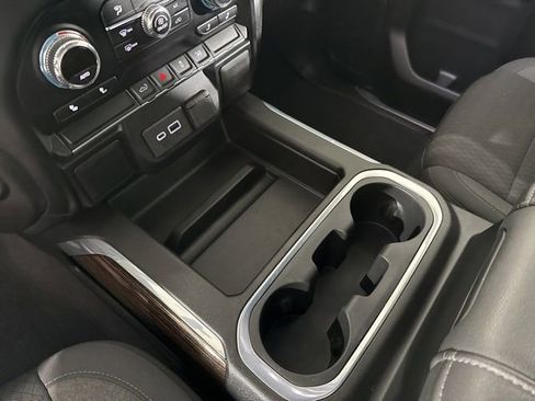 Used 2022 GMC Sierra 1500 Elevation image 21
