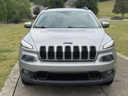 Used 2015 Jeep Cherokee Latitude FWD image 20