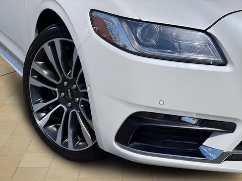Used 2019 Lincoln Continental Reserve FWD image 46