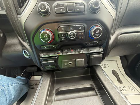 Used 2022 Chevrolet Silverado 1500 RST w/ Convenience Package II image 19