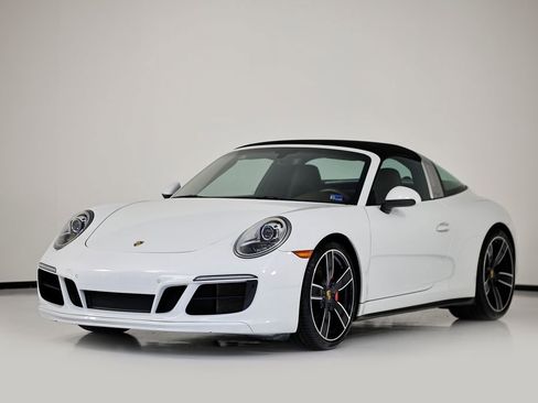 Certified 2018 Porsche 911 Targa 4S w/ Sportdesign Package image 1