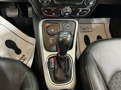 Used 2021 Jeep Compass Latitude w/ Sun and Sound Group AWD/4WD image 17