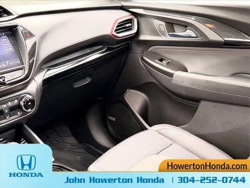 Used 2022 Chevrolet TrailBlazer RS w/ Sun and Liftgate Package AWD/4WD image 14