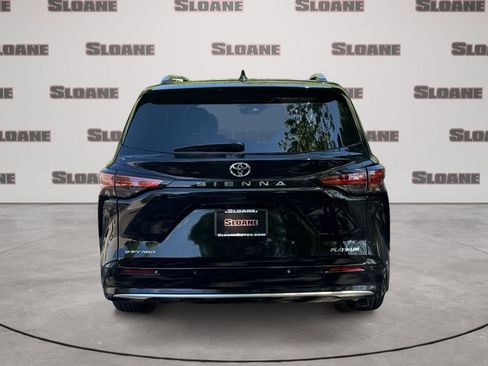 New 2026 Toyota Sienna Platinum AWD/4WD image 4