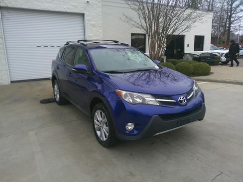Used 2015 Toyota RAV4 Limited image 2