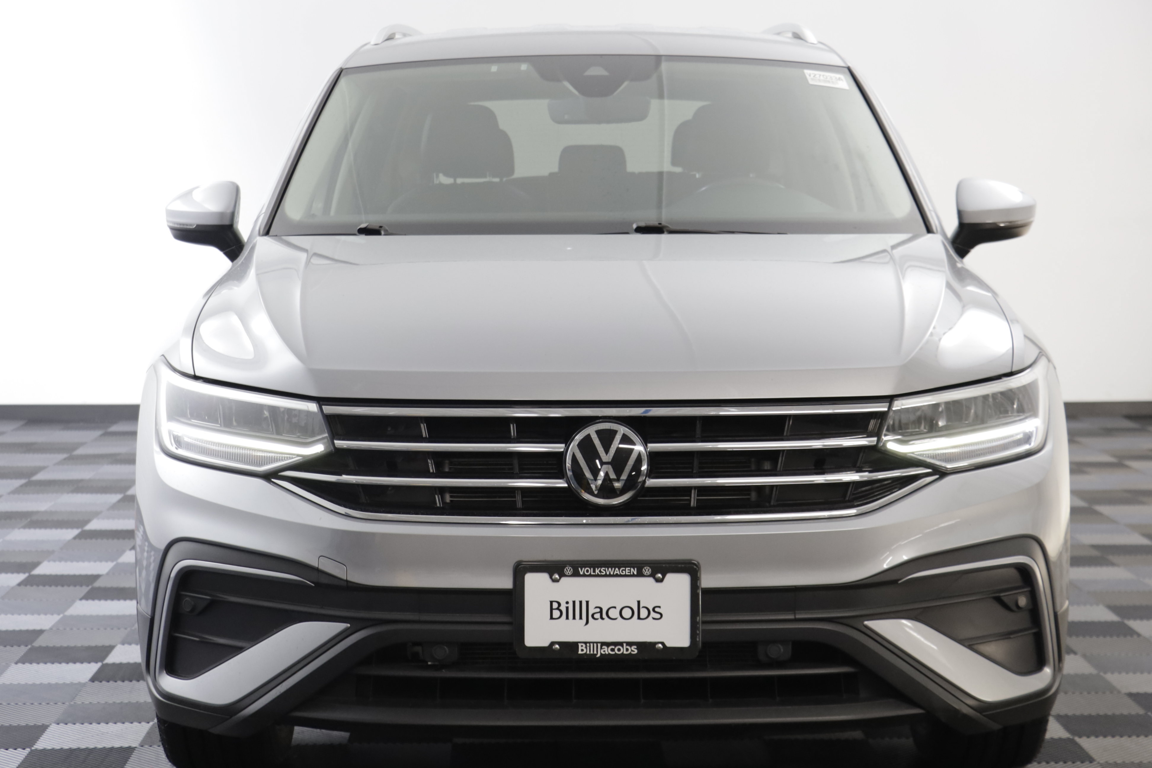 Used 2022 Volkswagen Tiguan SE AWD/4WD image 21