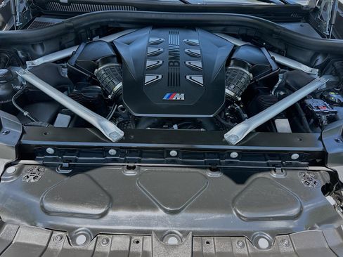 Certified 2024 BMW X7 M60i AWD/4WD image 34