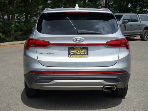 Used 2021 Hyundai Santa Fe SE AWD/4WD image 4