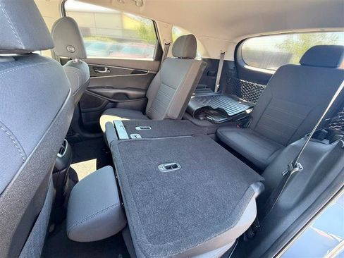 Used 2020 Kia Sorento S AWD/4WD image 23