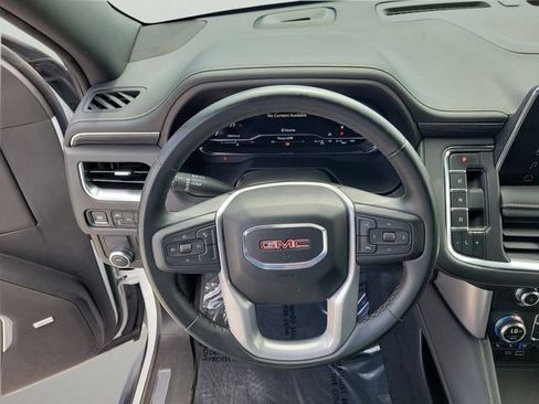 Used 2024 GMC Yukon XL SLT image 26