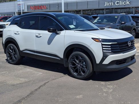 New 2026 Nissan Kicks SR FWD image 1