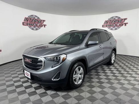 Used 2020 GMC Terrain SLE w/ Driver Convenience Package FWD image 3