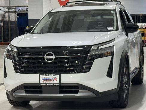 New 2026 Nissan Pathfinder Platinum AWD/4WD image 33