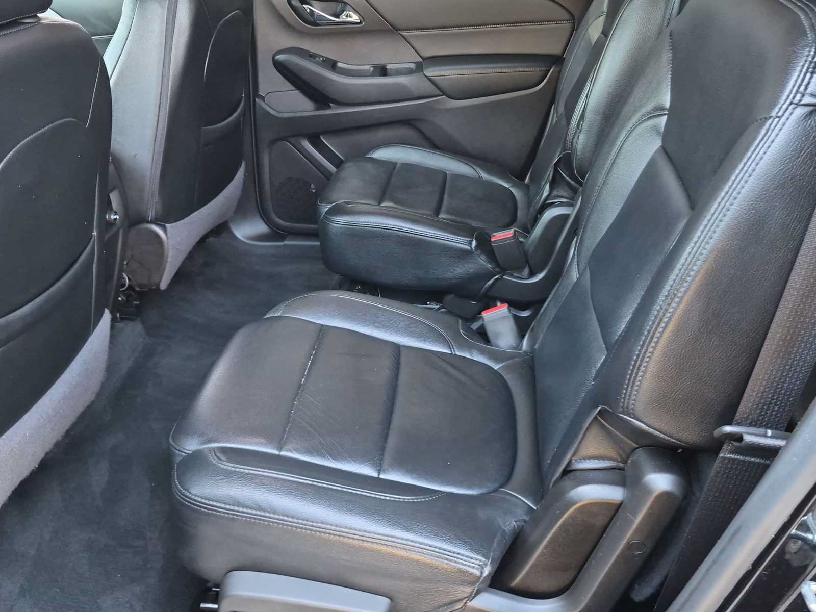 Used 2018 Chevrolet Traverse LT AWD/4WD image 18