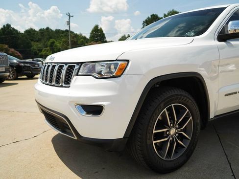 Used 2018 Jeep Grand Cherokee Limited w/ Trailer Tow Group IV AWD/4WD image 17