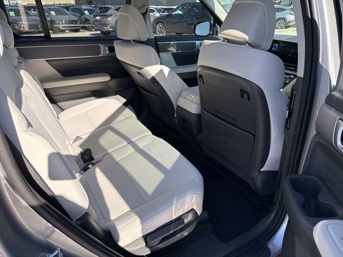New 2026 Hyundai Santa Fe SE FWD image 16