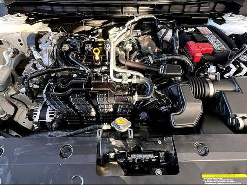 Certified 2025 Nissan Altima 2.5 SR image 30