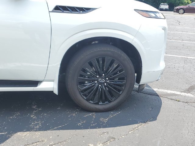 Used 2025 INFINITI QX80 Luxe w/ Cargo Package AWD/4WD image 8