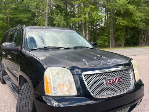 Used 2007 GMC Yukon XL Denali AWD/4WD image 5