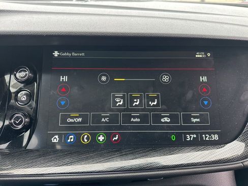 Used 2023 Buick Envision Essence image 45