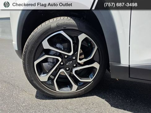 Used 2025 Chevrolet Trax RS w/ Driver Confidence Package FWD image 9