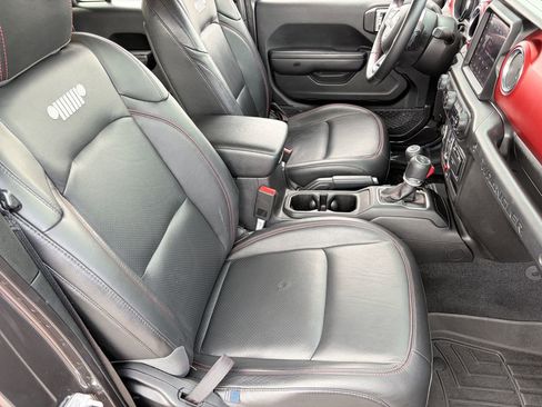 Used 2021 Jeep Wrangler Unlimited Rubicon AWD/4WD image 10