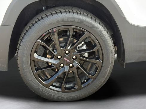 Used 2024 GMC Terrain SLE w/ Elevation Edition FWD image 22