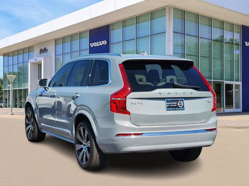 Certified 2025 Volvo XC90 T8 Ultra w/ Protection Package Premier image 4