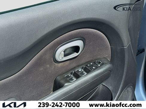Used 2018 Kia Soul Base image 21