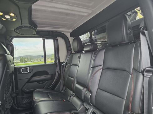 Used 2020 Jeep Gladiator Rubicon AWD/4WD image 13
