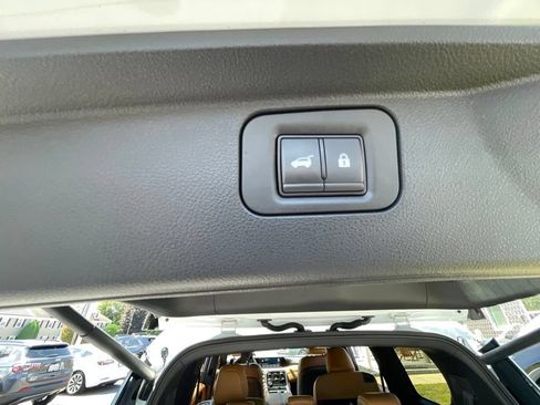 Certified 2025 Nissan Armada Platinum Reserve AWD/4WD image 23