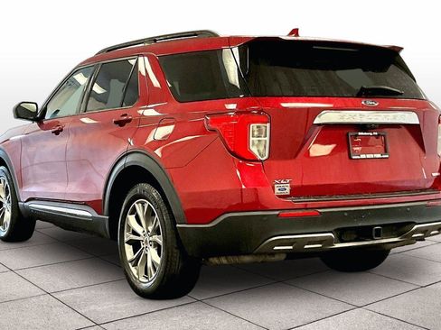 Used 2020 Ford Explorer XLT w/ Equipment Group 202A image 10