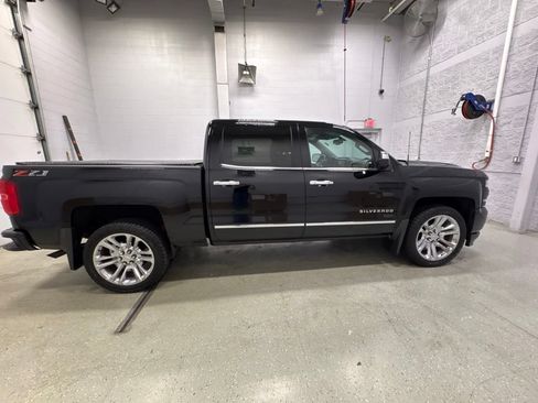 Used 2018 Chevrolet Silverado 1500 LTZ Z71 w/ LTZ Plus Package AWD/4WD image 3