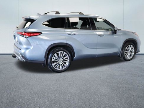 Used 2021 Toyota Highlander Platinum AWD/4WD image 8