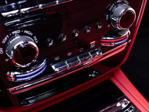 Used 2019 Rolls-Royce Phantom Sedan image 57