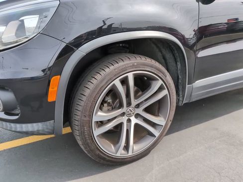 Used 2017 Volkswagen Tiguan SEL FWD image 11