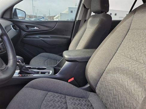 Used 2022 Chevrolet Equinox LT w/ Driver Convenience Package image 19