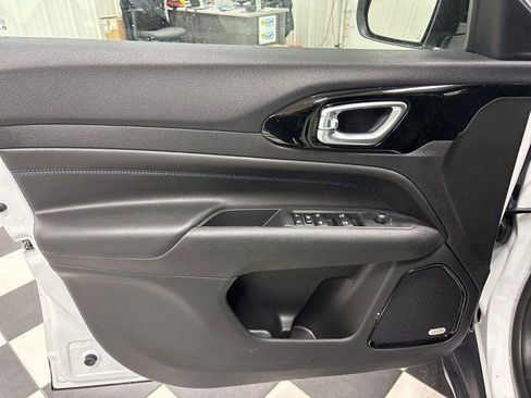 Used 2026 Jeep Compass Limited w/ Sun, Sound & Navigation Group AWD/4WD image 10