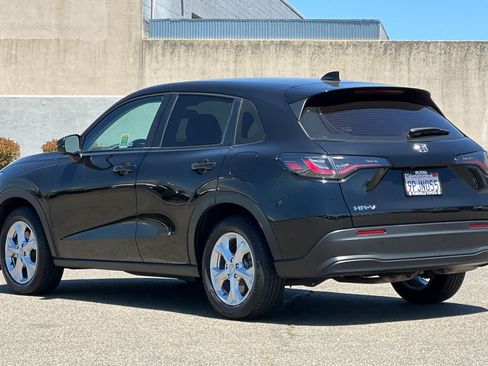 Used 2025 Honda HR-V LX image 7
