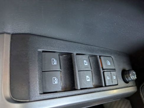 Used 2023 Toyota Tacoma SR5 w/ Technology Package AWD/4WD image 24