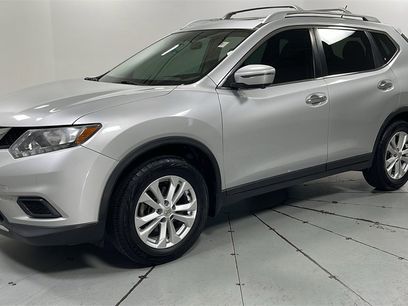 Used 2016 Nissan Rogue SV w/ SV Premium Package