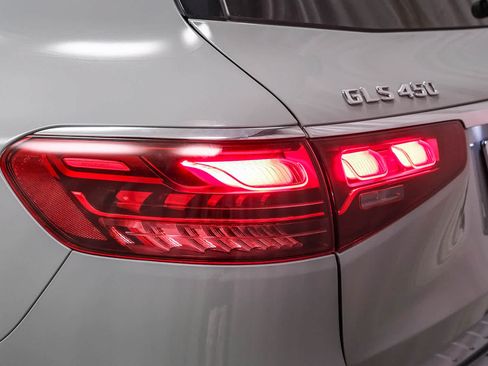 Certified 2024 Mercedes-Benz GLS 450 4MATIC image 7