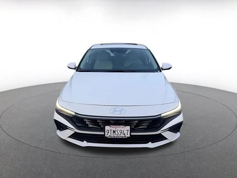 Used 2025 Hyundai Elantra Limited image 7