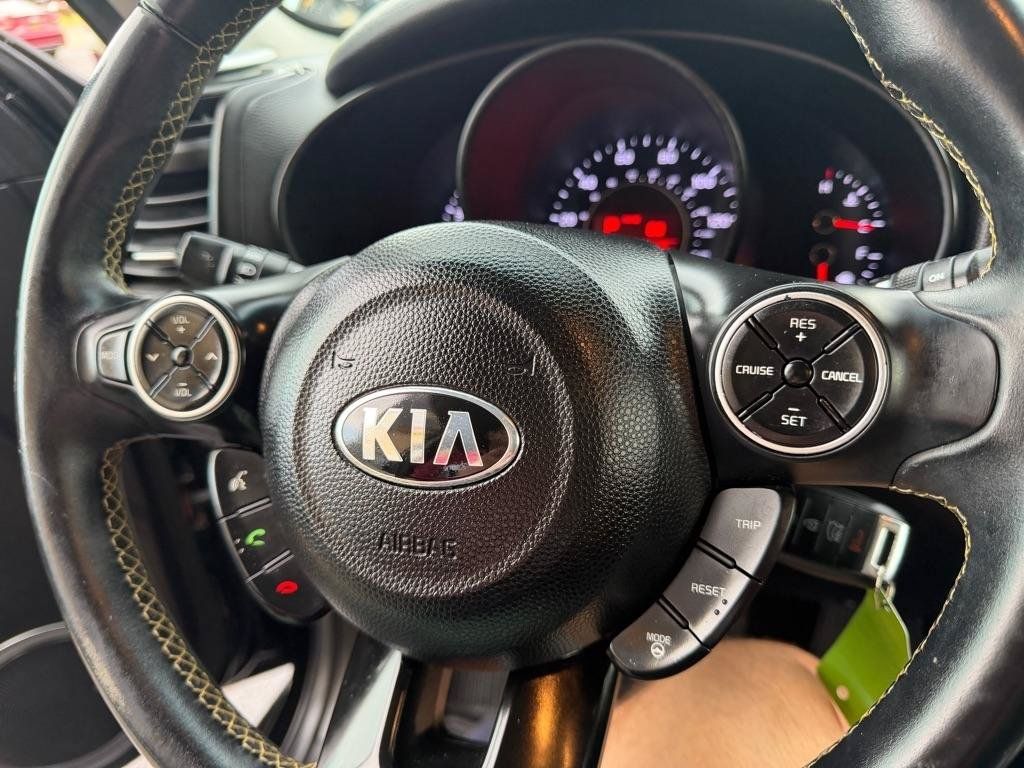 Used 2016 Kia Soul + w/ Audio Package FWD image 28