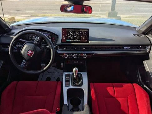 Used 2024 Honda Civic Type R image 12