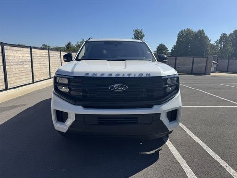 New 2025 Ford Expedition Active image 5